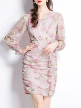 Robe courte moulante à volants et imprimé floral Adeline